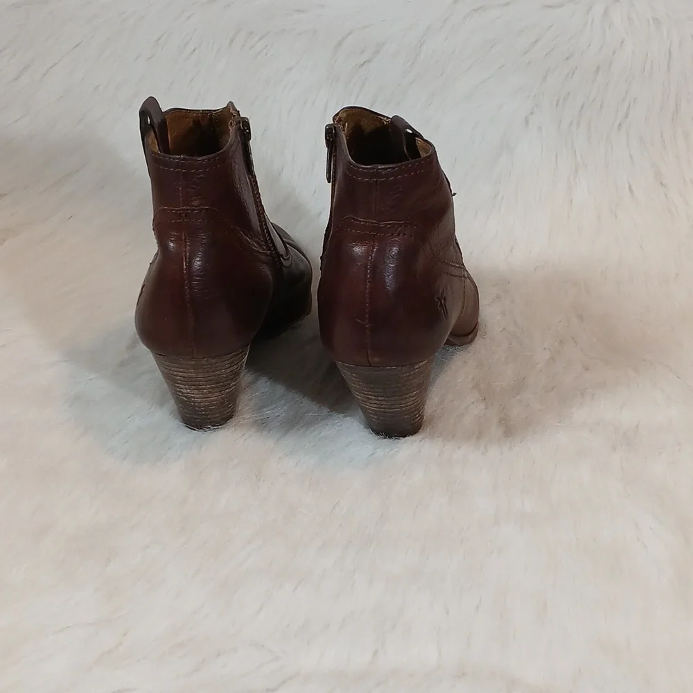 Frye Rich Brown Leather Ankle Booties Women's Sz 8.5 - Picture 2 of 12